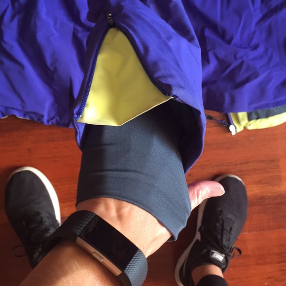 Medium Columbia Snow Jacket - Picture 7 of 7